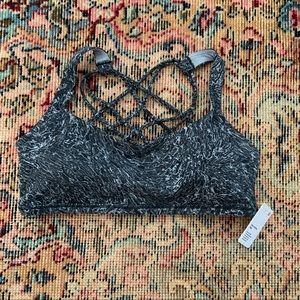 NWT Lululemon Free to Be Bra Size 8